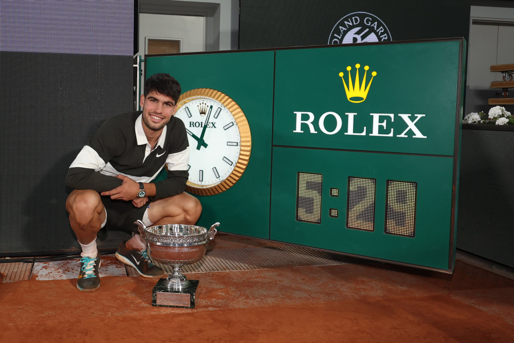 持竞争力的 持竞争力的