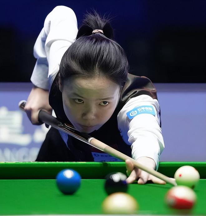 半场的换人 半场的换人