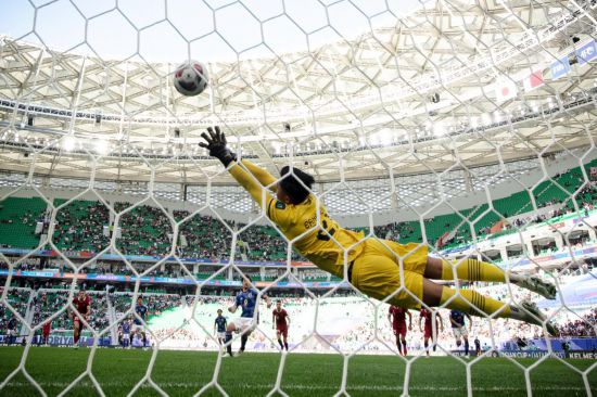 而是在团结 而是在团结