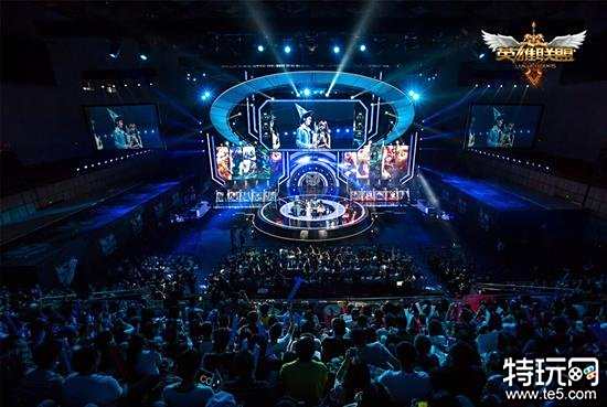 边线球发球 边线球发球